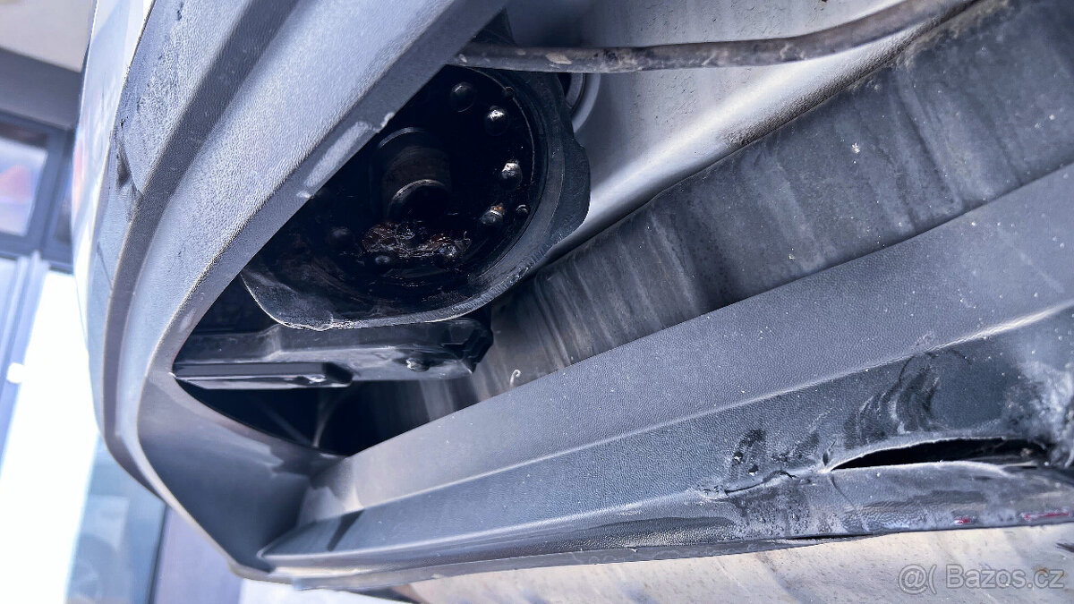 Vůz na díly VW Touareg 7P facelift 2015 CVVA PXP L0K1 - 7