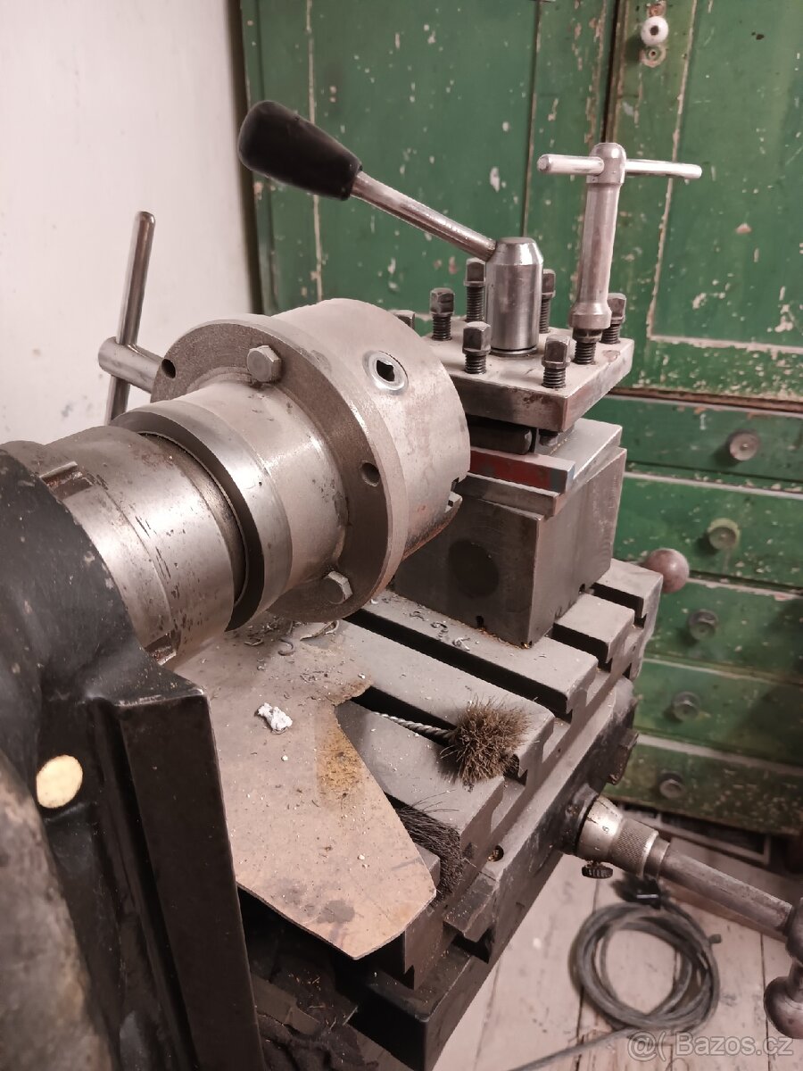 Historický soustruh kombinovaný s frézou. - 7