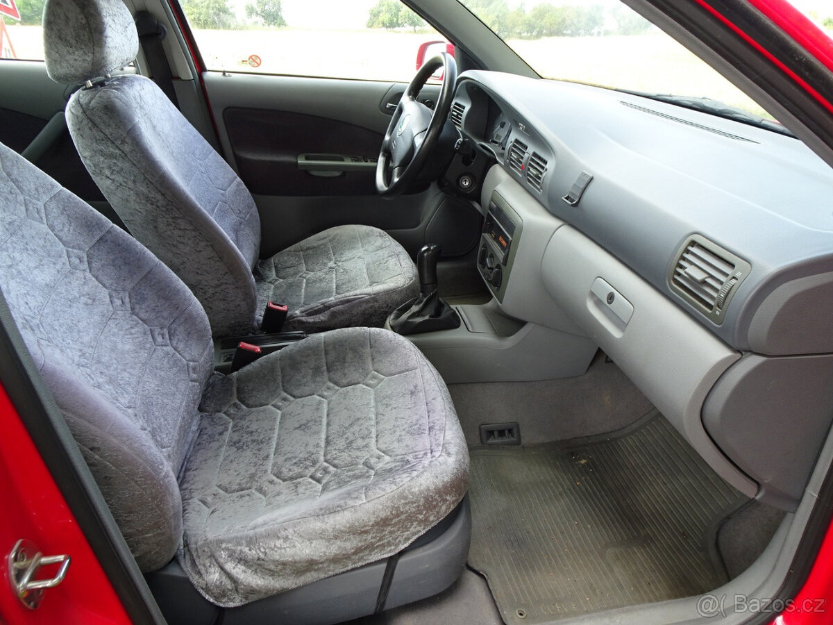 Škoda Octavia 1.6 GLXi 74kW - 7