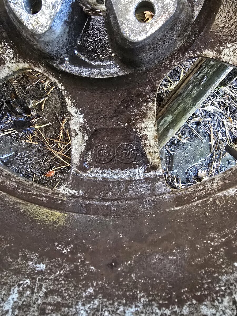 Alu kola se zimními pneumatikami na Peugeot 307 - 7