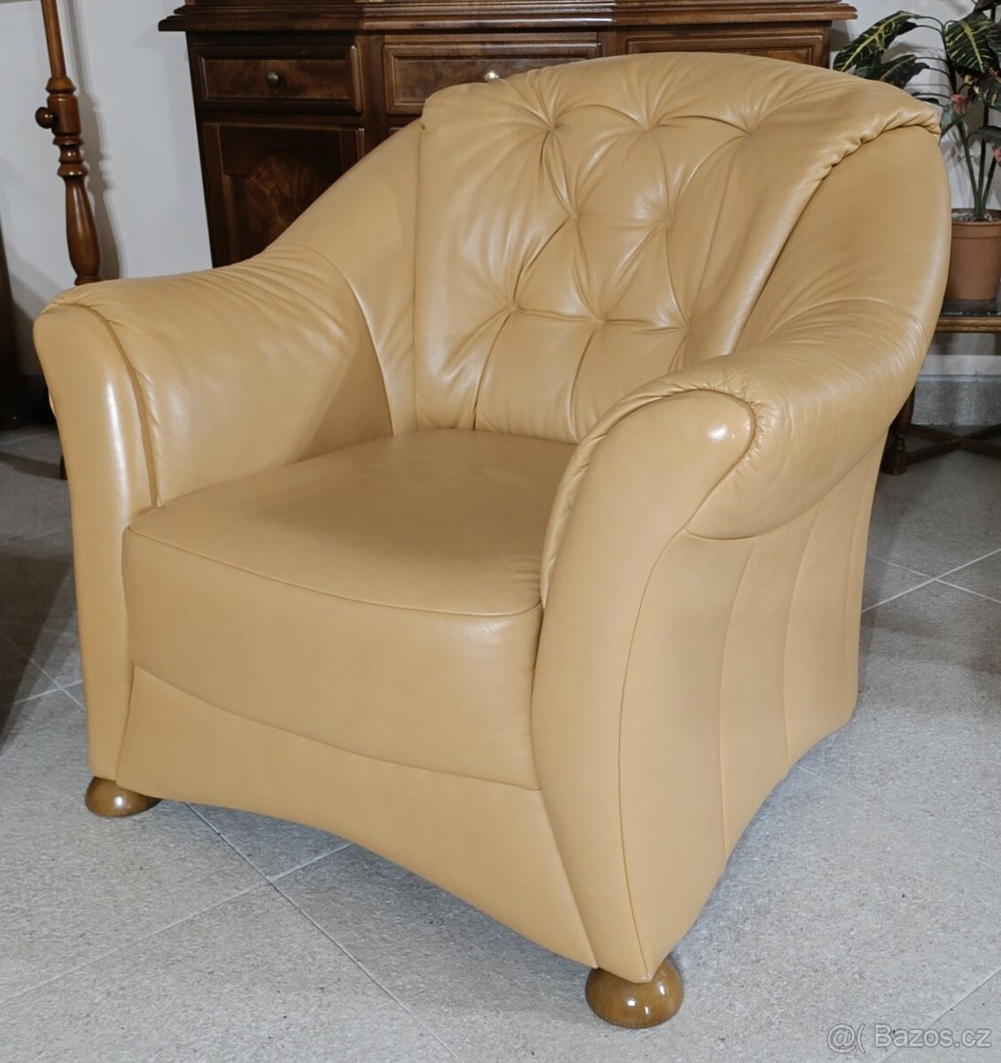 Kožená sedací souprava 3+1+1+ taburet. - 7