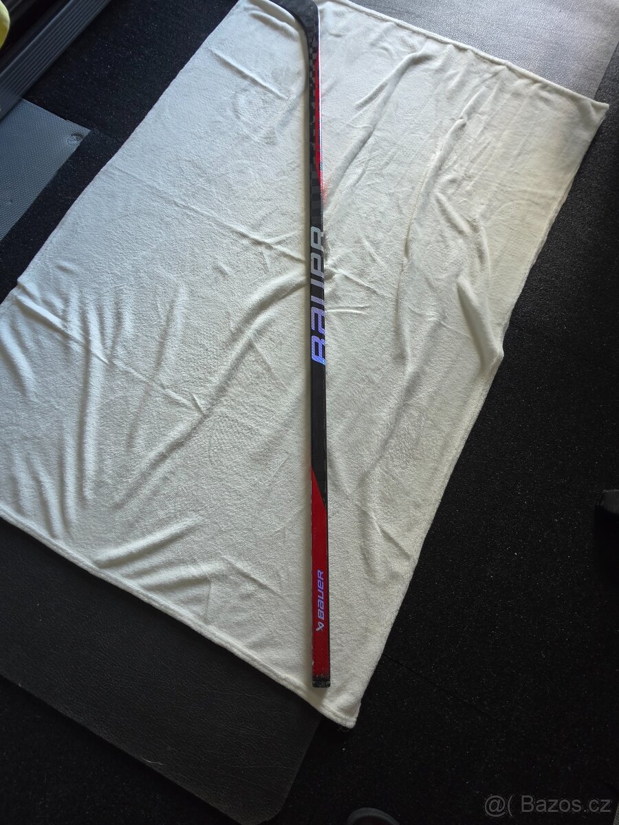 Prodám hokejku Bauer Nexussync profi model - 7