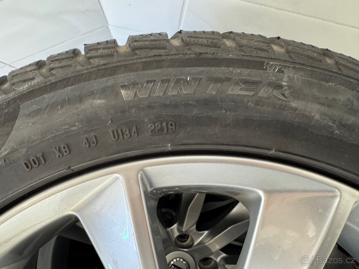 Originál Volvo alu disky a gumy 245/45/18 Pirelli 100V - 7