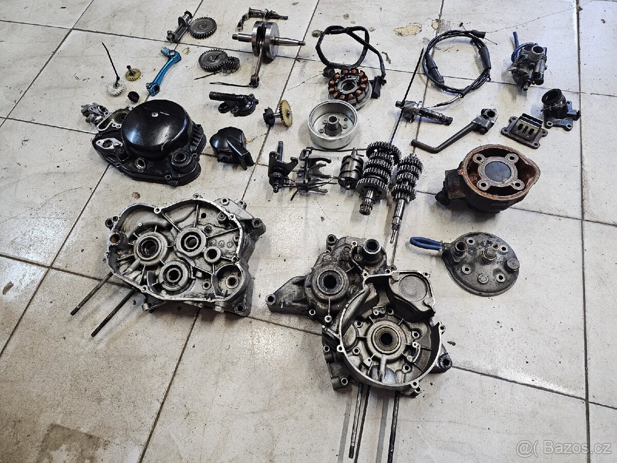 Části motoru AM6 - 7