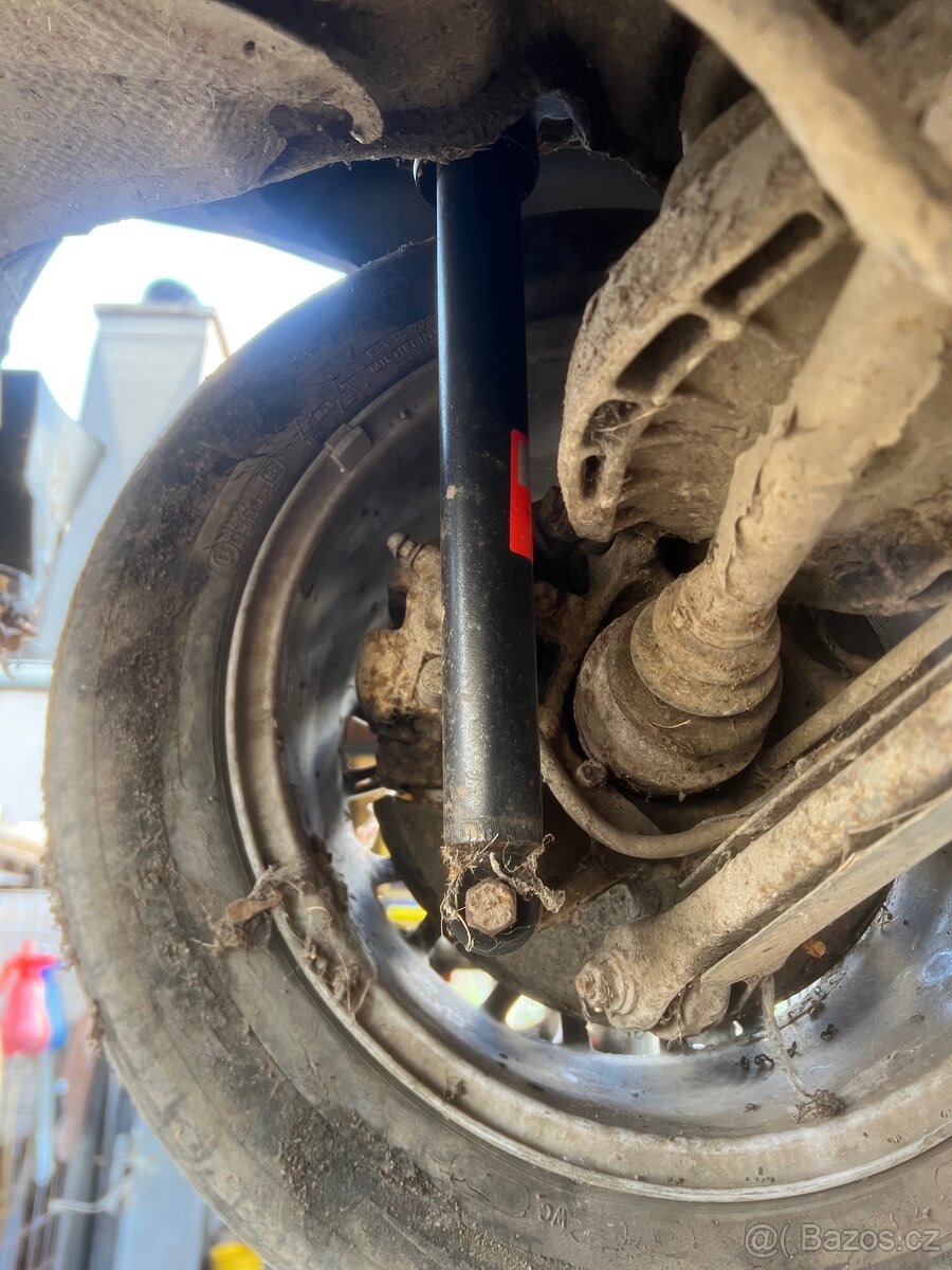 Prodám BMW na díly - 7