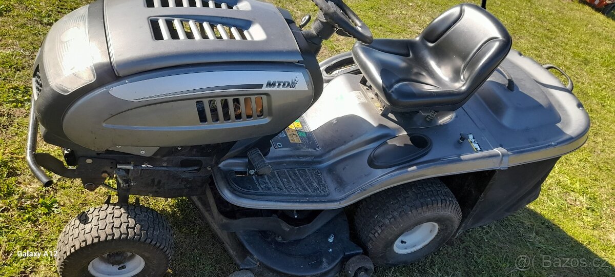 Zahradni traktor dvouvalec - 7