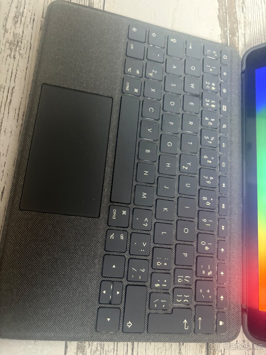 iPad 10.2" (2021) + PENCIL + LOGITECH COMBO TOUCH - 7