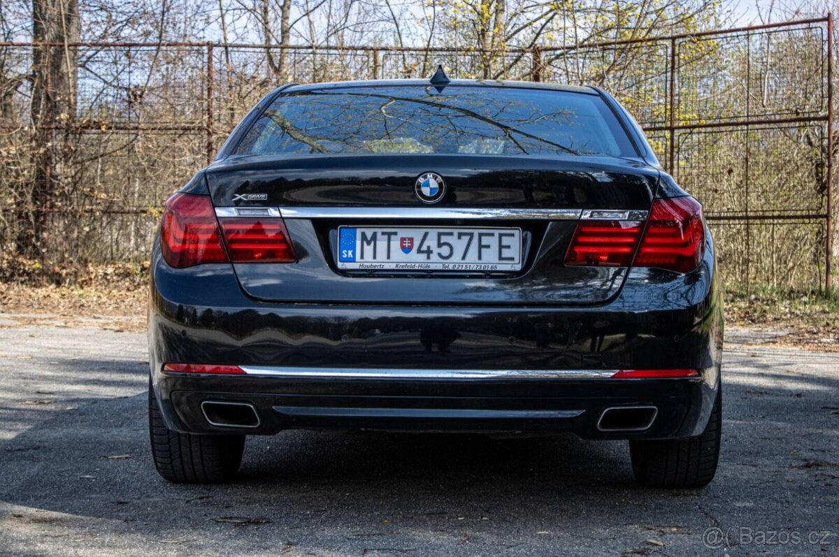 BMW 750d xDrive | 2017 | servis, výborný stav - 7