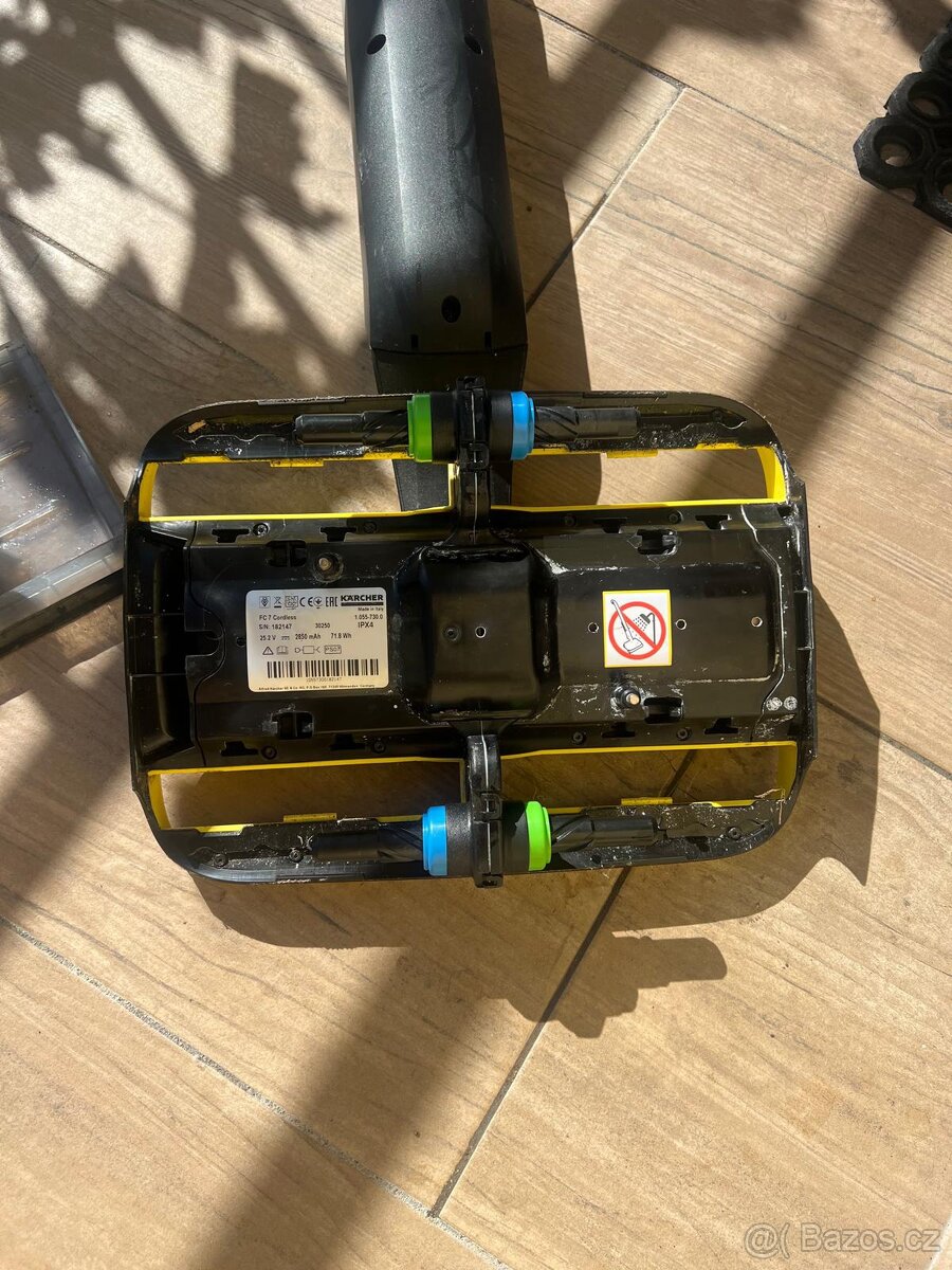 PODLAHOVÁ MYČKA FC 7 CORDLESS PLUS STONE - 7