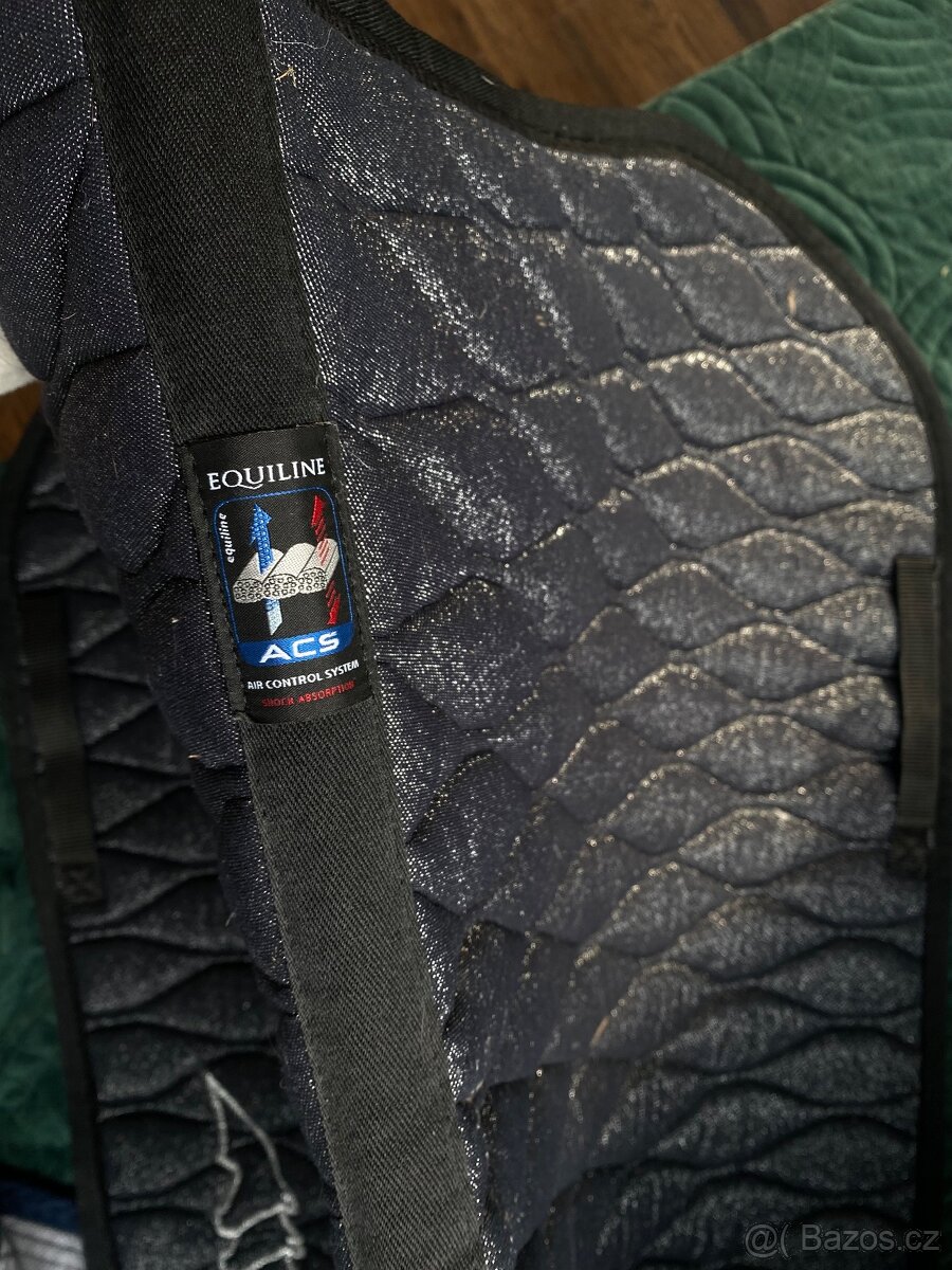 Krásná Podsedlová dečka EQUILINE diamac logo VS black-třpyt. - 7