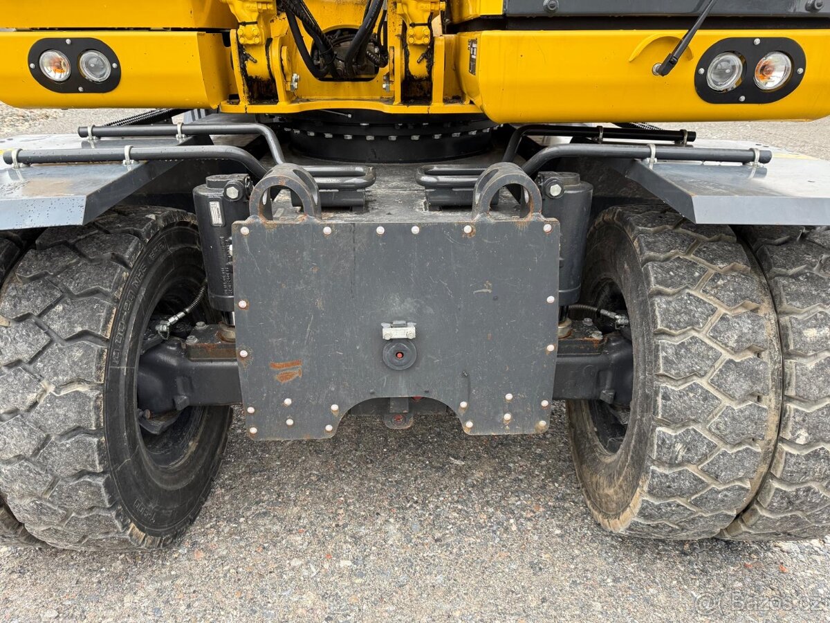 Kolový otočný bagr KOMATSU PW 160-11 - 7