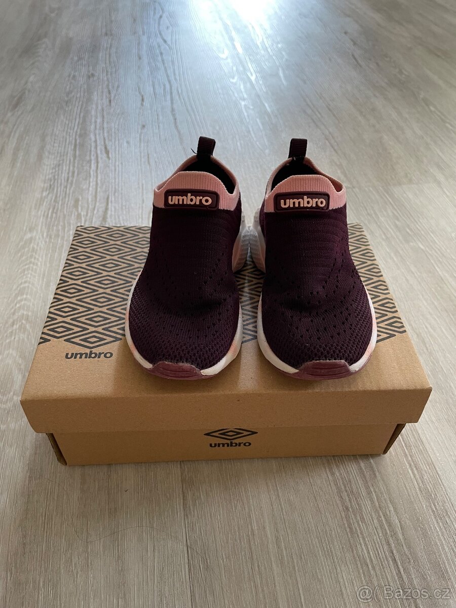 UMBRO tenisky (velikost 25) - 7
