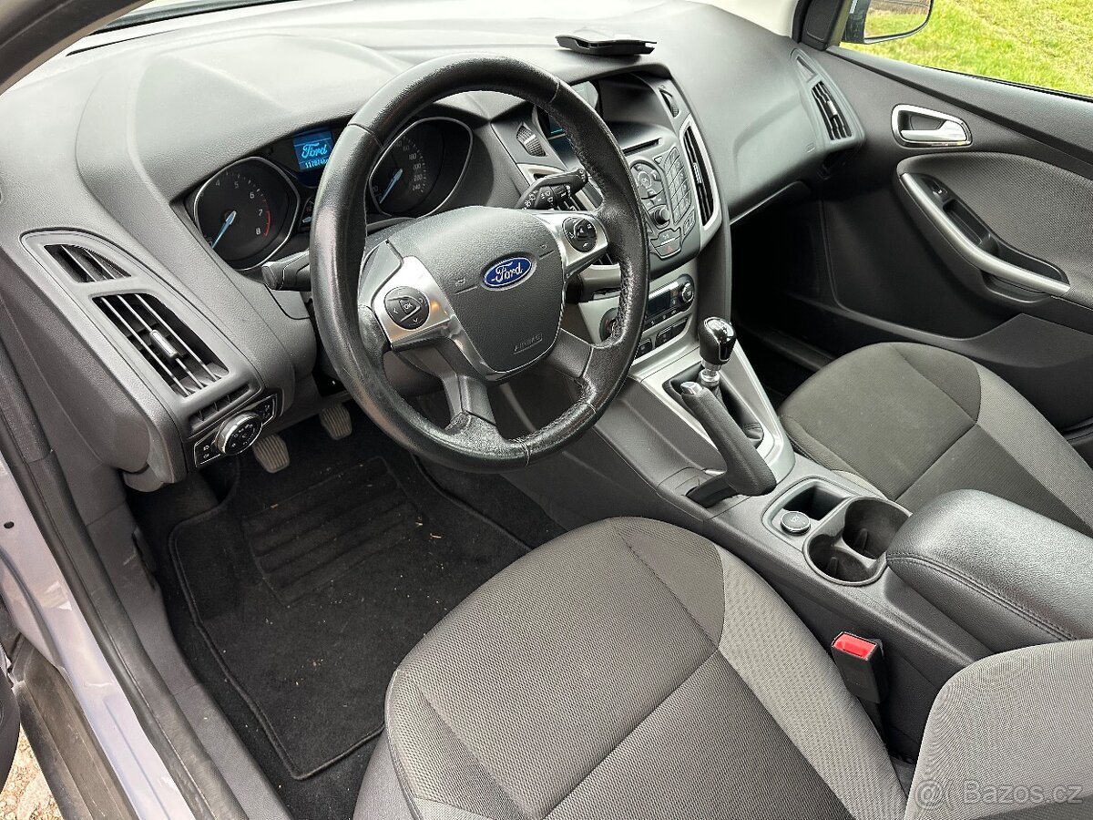 Ford Focus 1.0i - 7