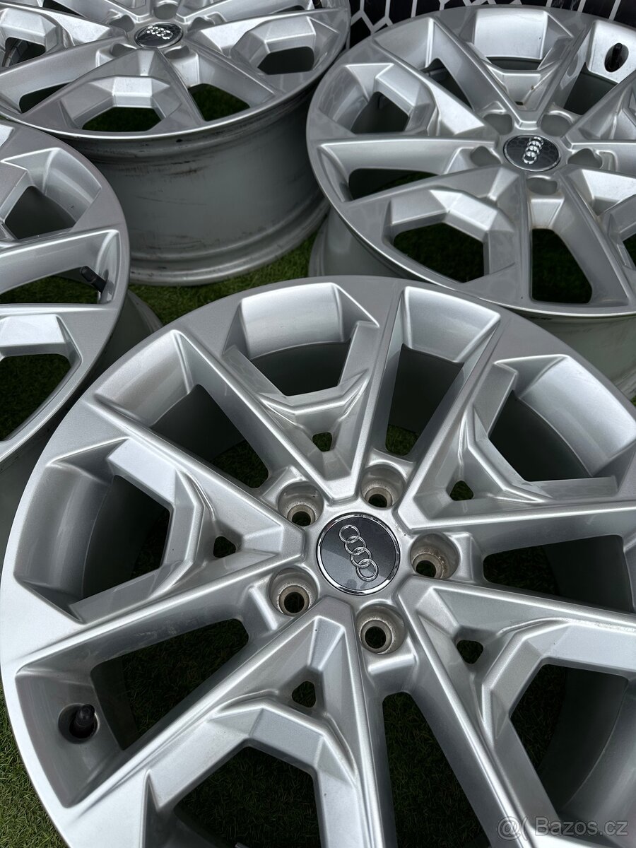 Nová sada Audi Q2 - ORIGINÁL- R18 - 7