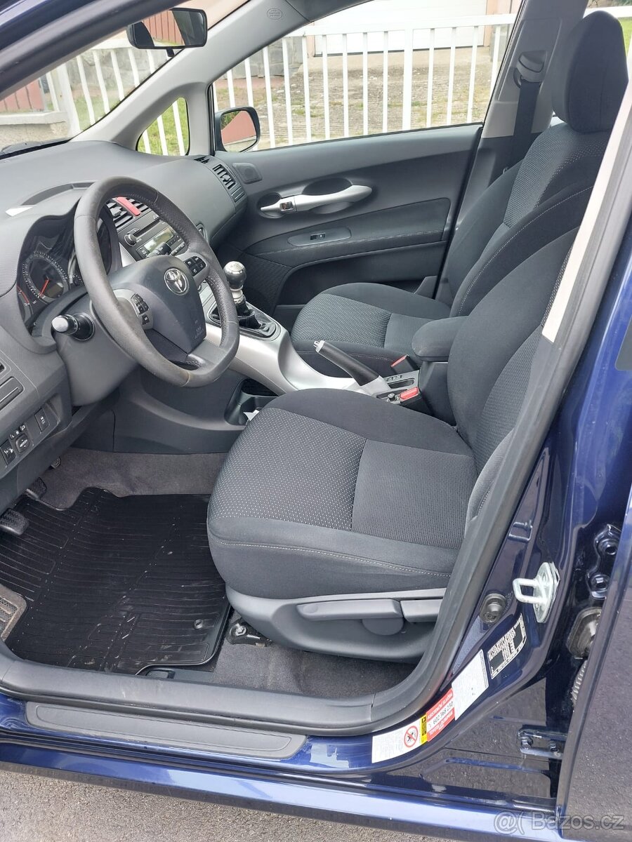 Inzerát Toyota Auris benzin 1,6 Valve Matic 97kW - 7