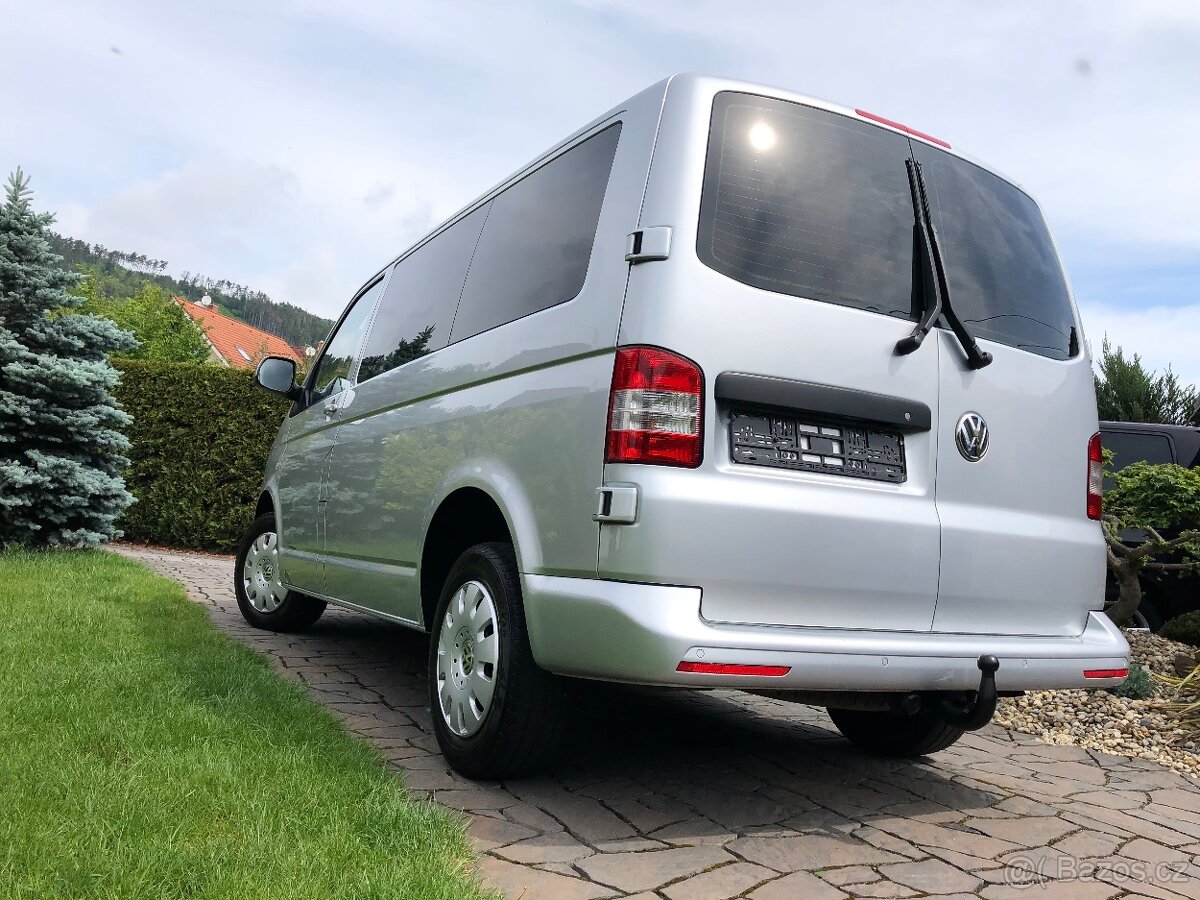 VW Caravelle T5 Comfortline, barva Silber Multivan - 7