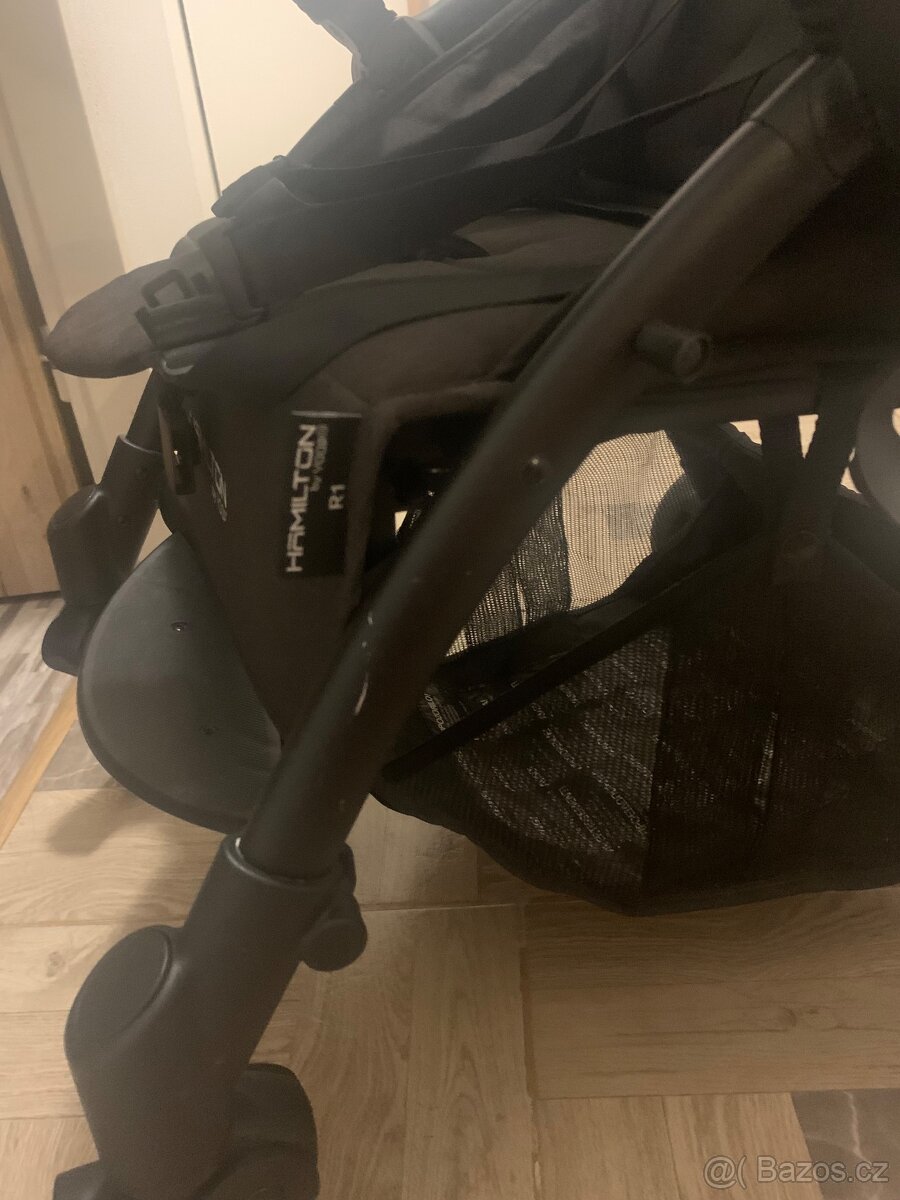 Kočárek HAMILTON R1 - 7