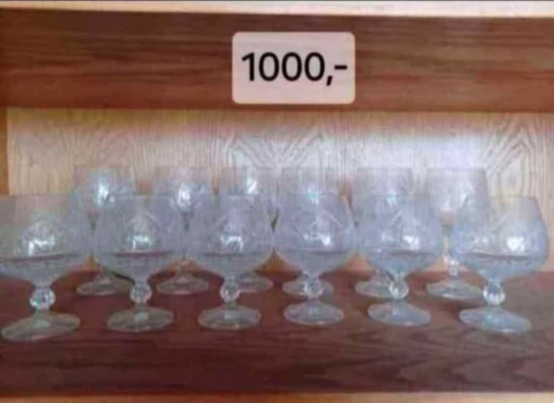 Sada různých skleniček - 7