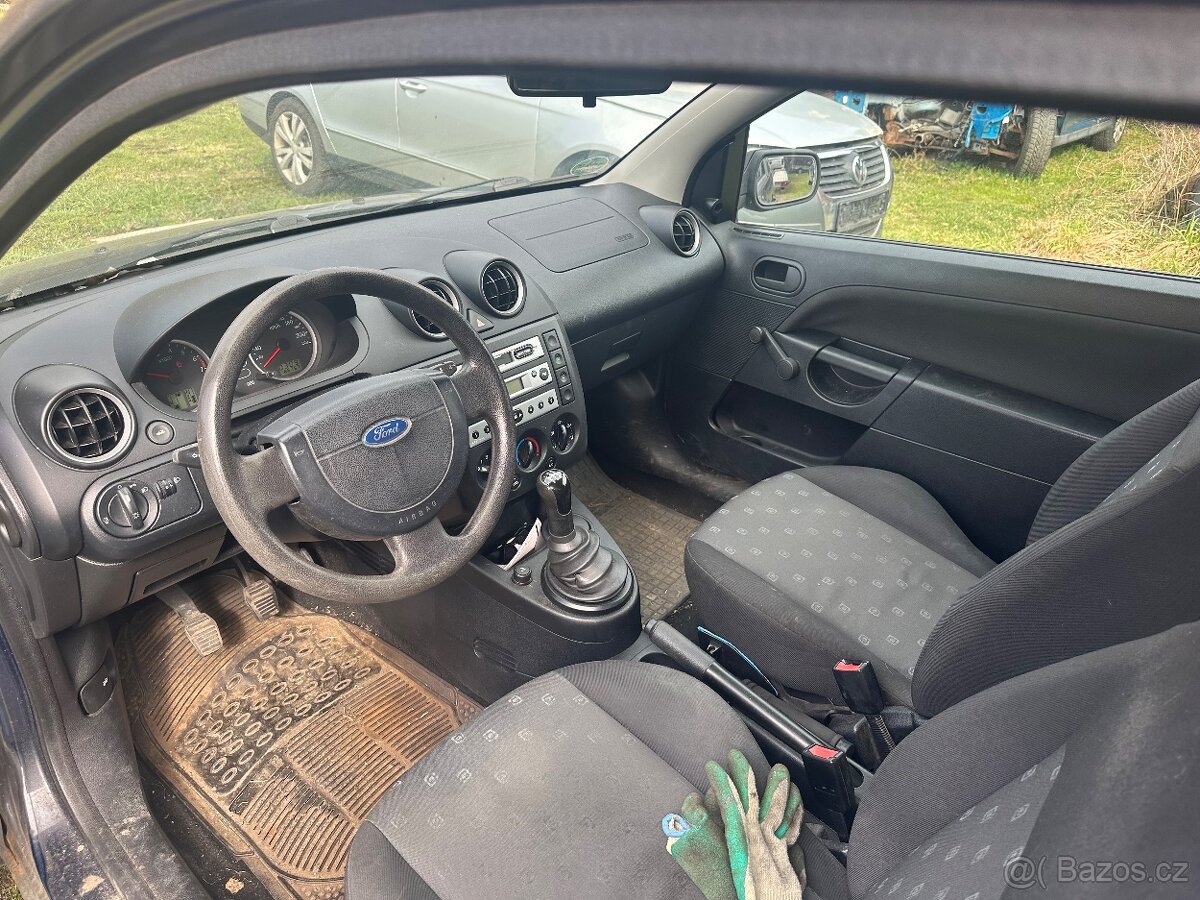 Ford fiesta - 7