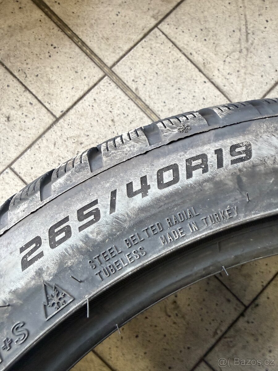 265/40/19 Falken - 7