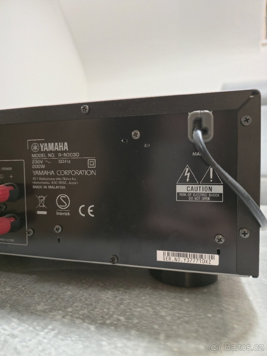 Zesilovač Yamaha R-N303D - 7