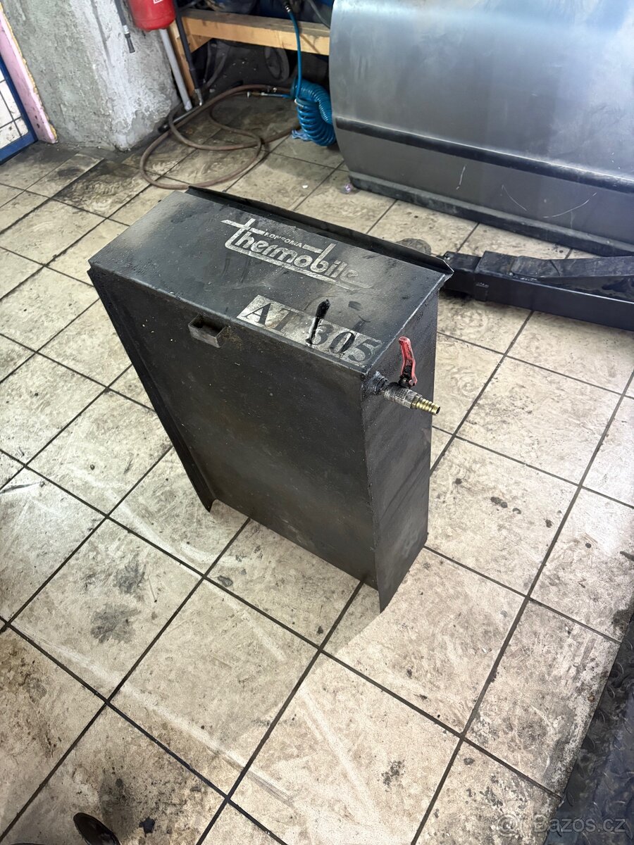 Kamna na vyjetý olej, teplovzdušné - 7