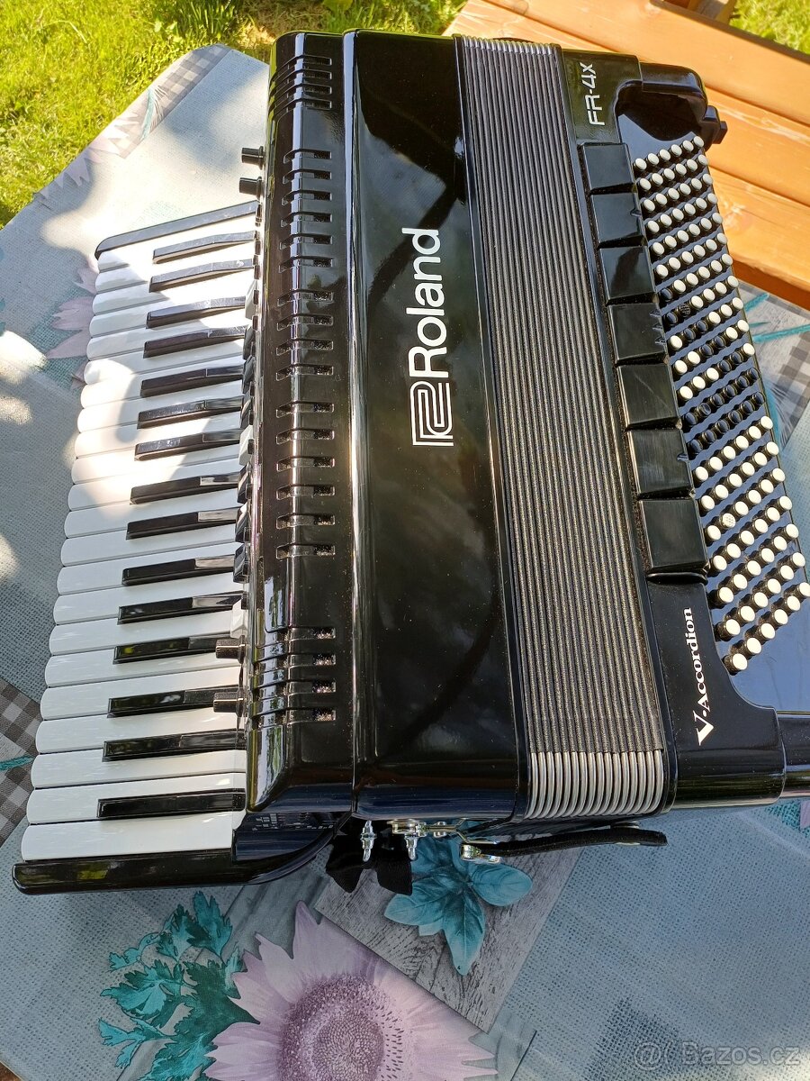 Roland fr-4x ,elektronický akordeon - 7