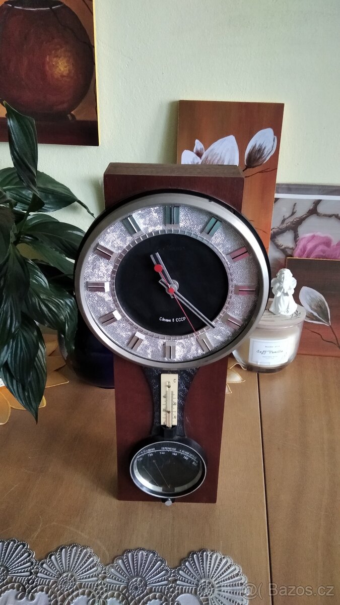 HODINKY A JINÉ LEVNĚ. - 7