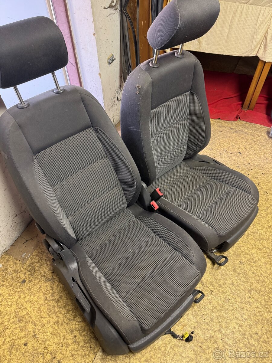 Sedačky VW Touran - 7