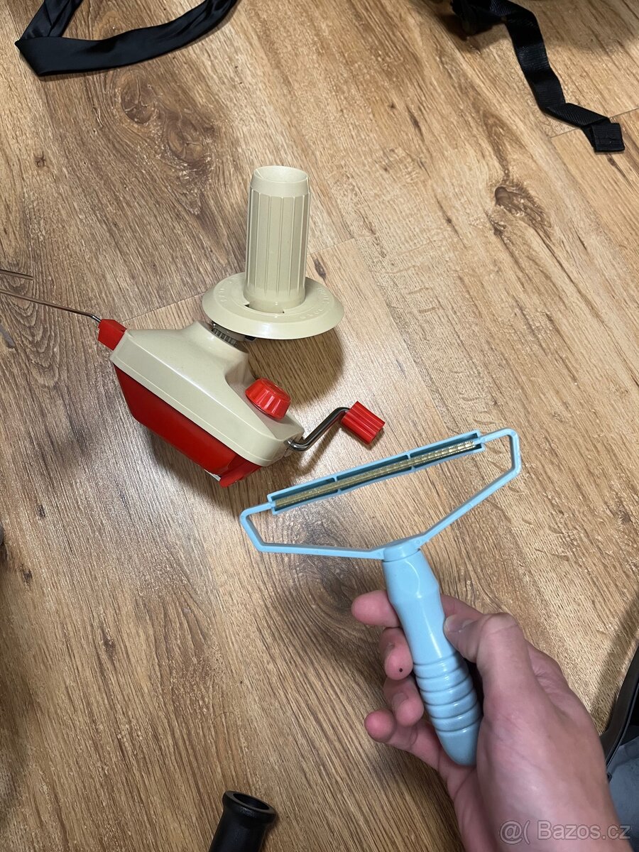 tufting gun + projektor + vsechny veci do startu - 7