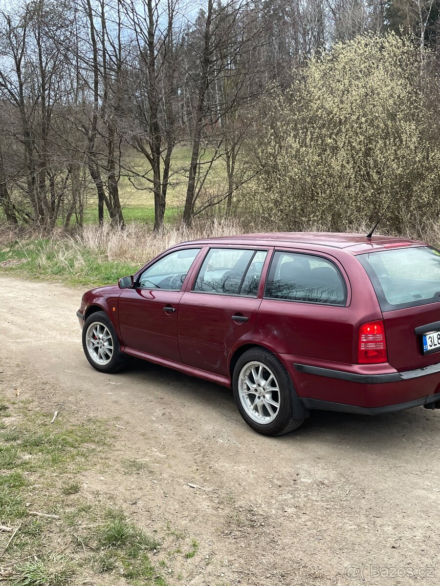 Škoda Octavia Kombi 1.6 LPG - 7
