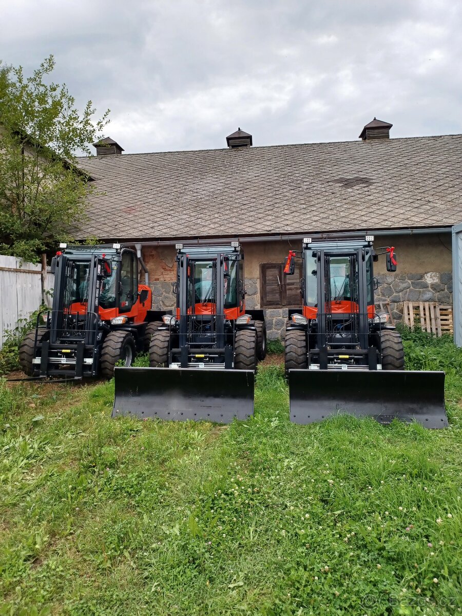 Terénní vysokozdvižný vozík (Desta) - 7