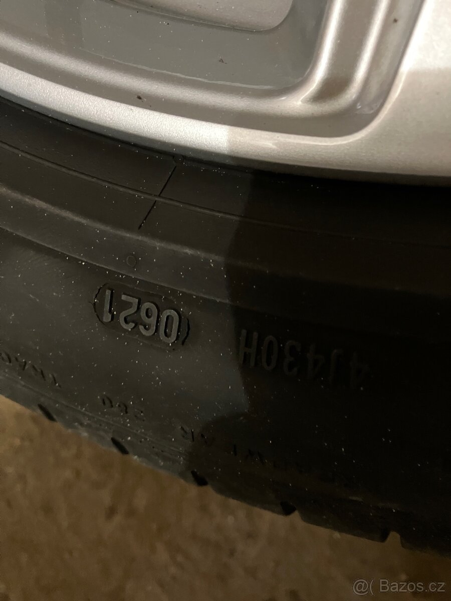 Volvo V90 245/45/18 - 7