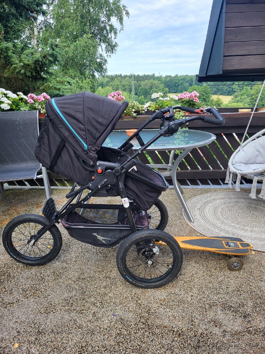 Sportovní kočárek značky TFK - 7