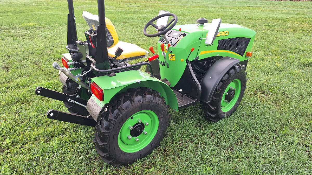 NOVÝ malotraktor CABRIO 26 LD Comfort Šálek Prostějov - 7