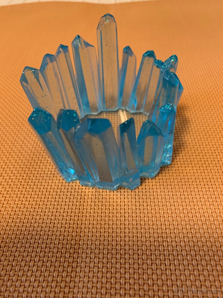 Svicen z pryskyřice - 7