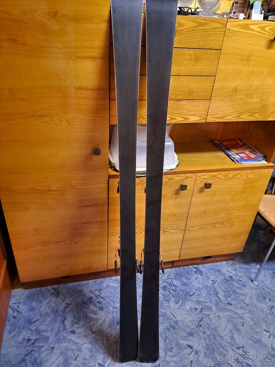 Lyže ATOMIC pro rekreační i pokročilejší lyžaře. - 7