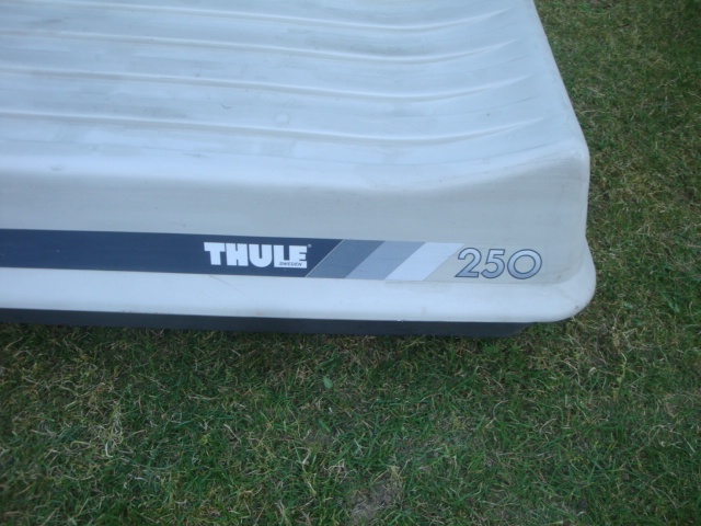 Střešní box Thule 250 - 7