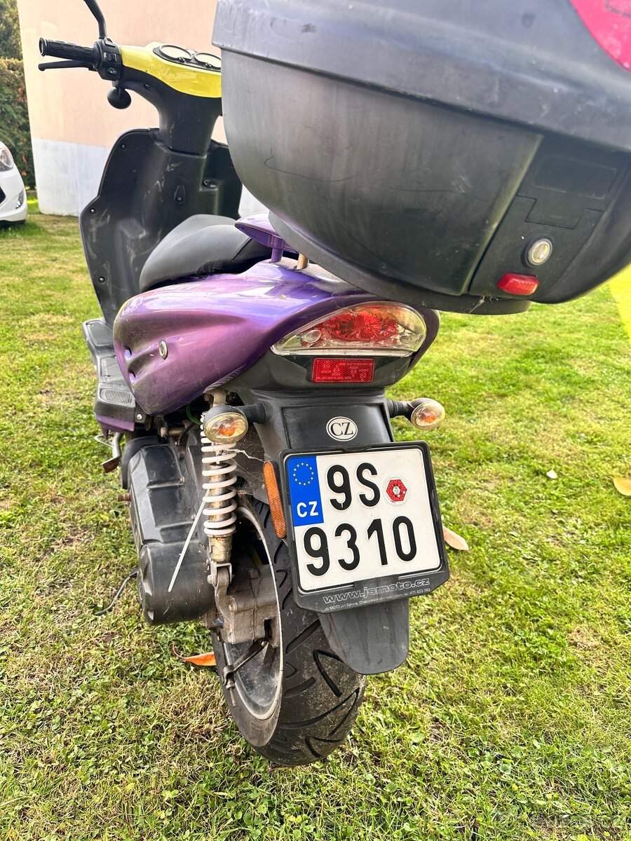 Skutr 50ccm CPI OLIVER SPORT - 7