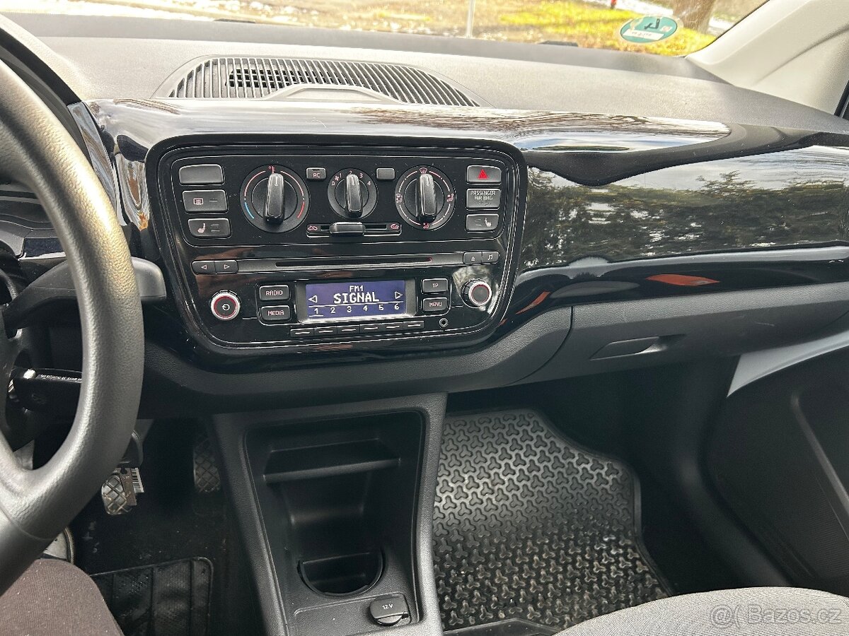 VW Up Move 1.0Mpi 44kw - 7