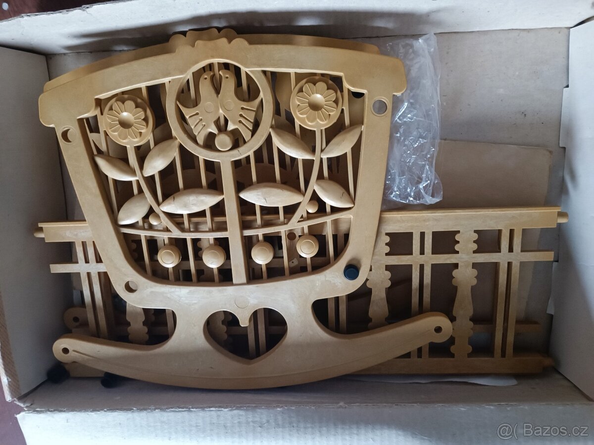 Dřevěná kolébka pro panenky - 7