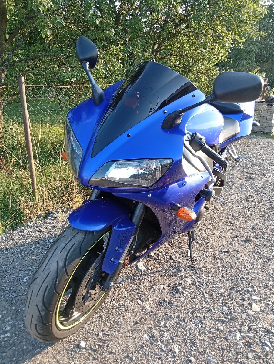 Yamaha YZF-R1 - 7
