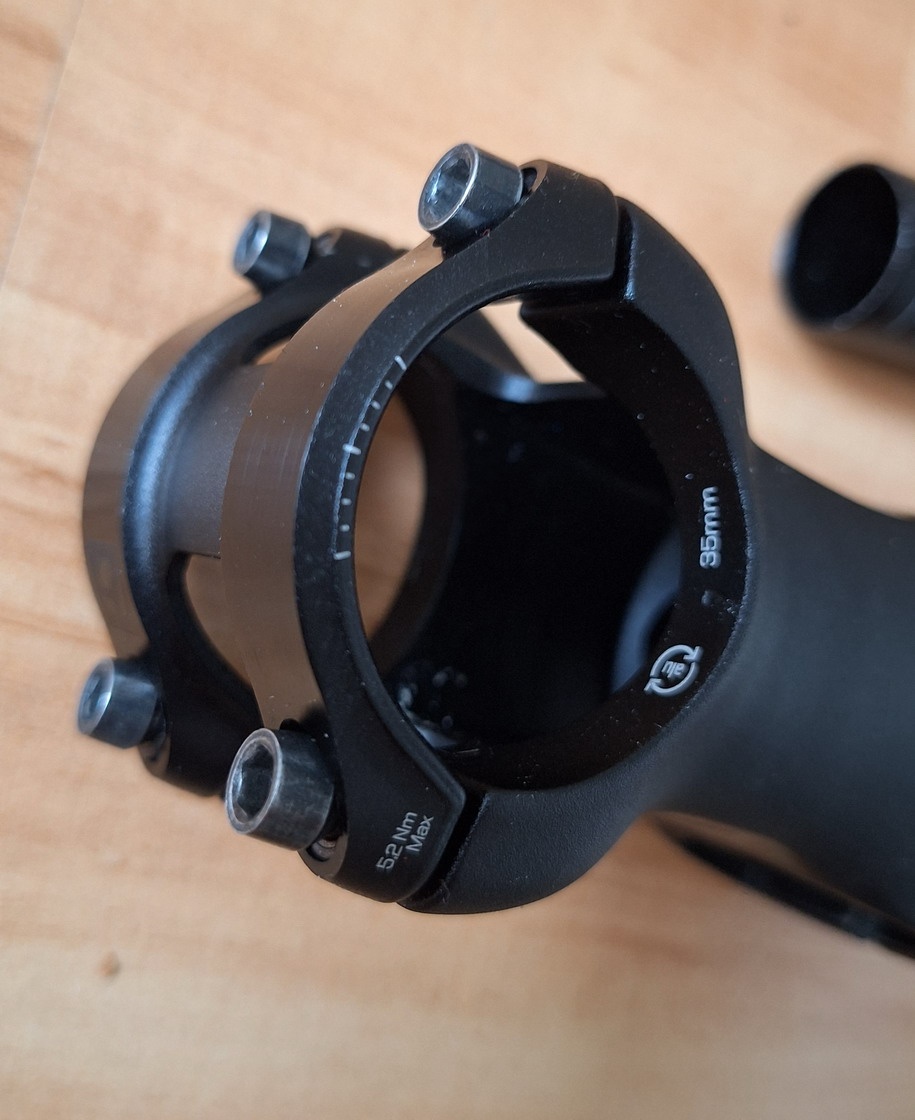 Řidítka a představec Bontrager 35mm - 7