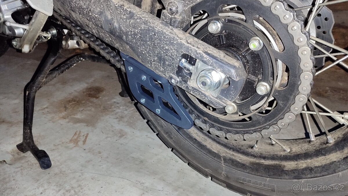 Tenere 700 vodítko řetězu - 7