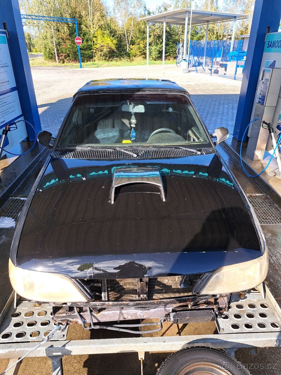 Karoserie Opel kadett E Cabrio s motorem C20XE - 7