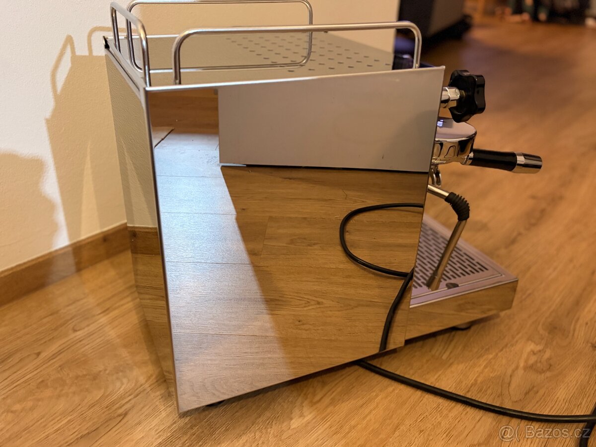 Pákový kávovar ECM Classika PID - 7