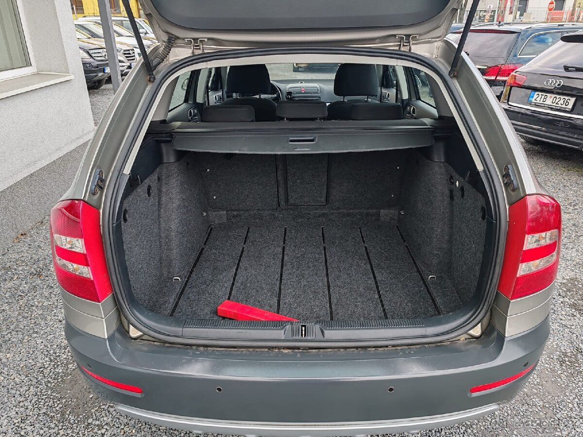 Škoda Octavia
2.0TDI scout - 7