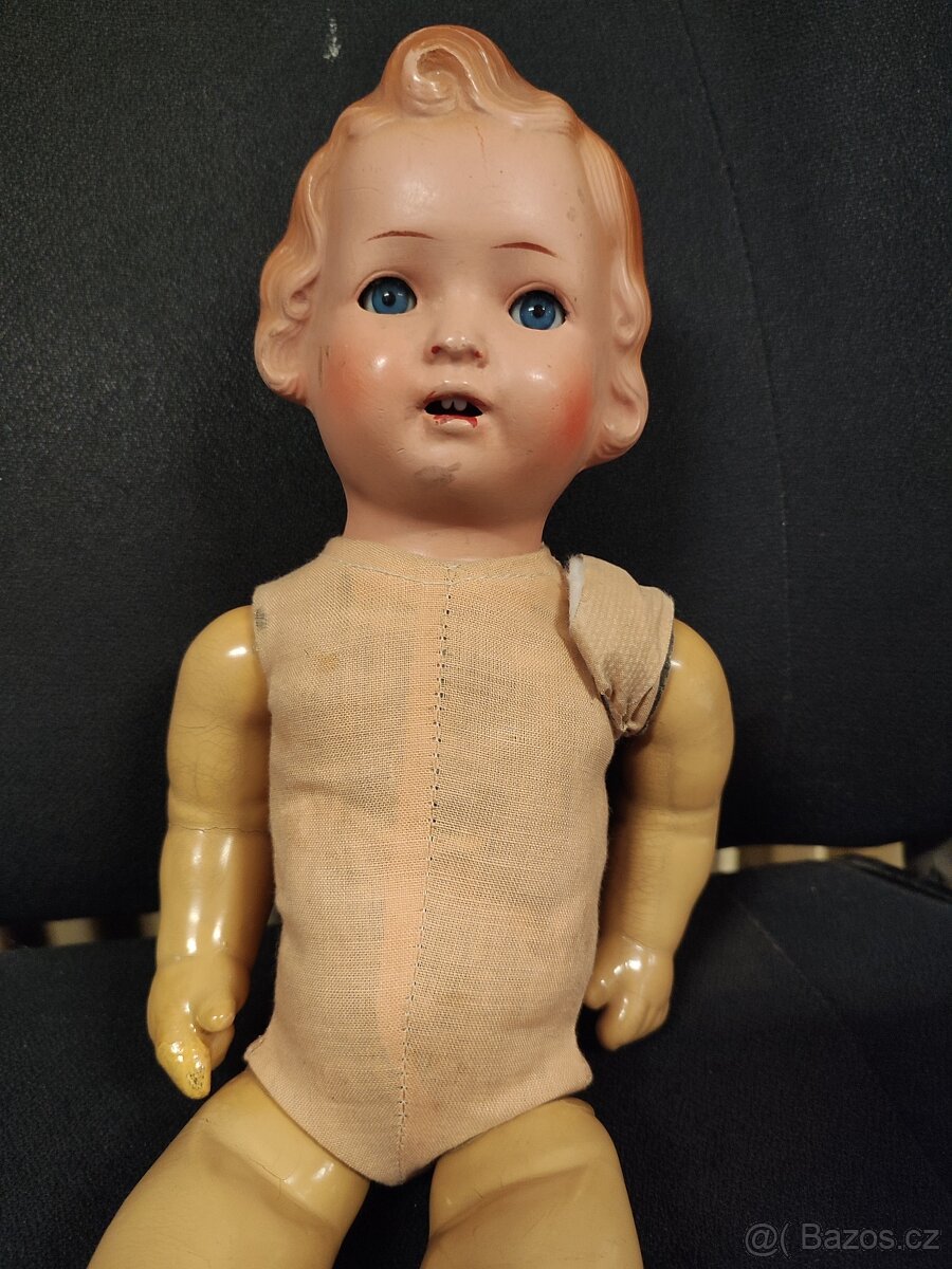 Starožitná panenka s kokrhelem KWS - 7