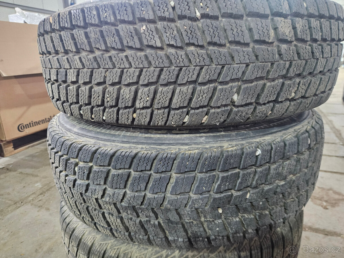 Sada disků 5x139,7mm s pneu 205/70/15 - Jimny - 7