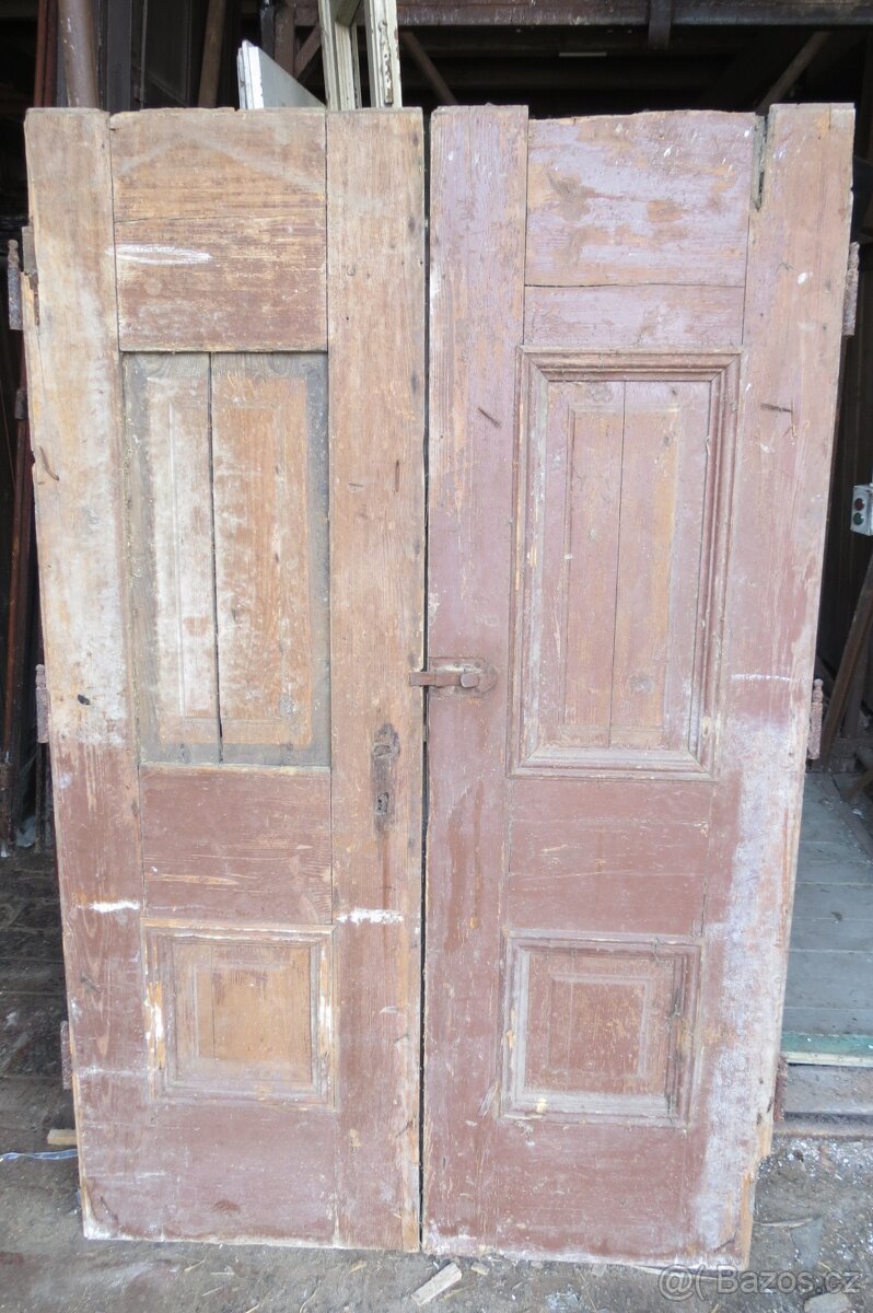 4/ Staré vchodové dveře - 7